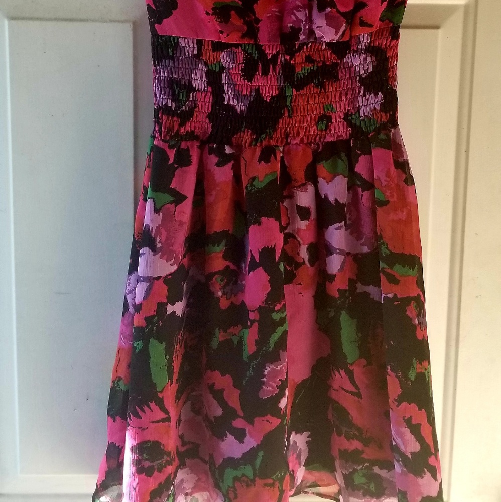 Dress - Picture 2 of 2